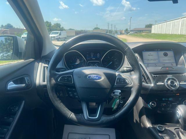 2017 Ford Focus SEL Hatch