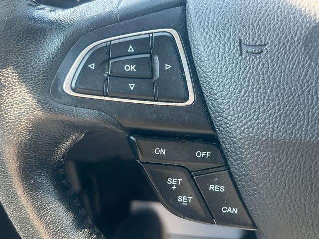 2017 Ford Focus SEL Hatch