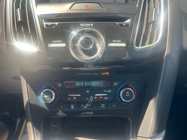 2017 Ford Focus SEL Hatch