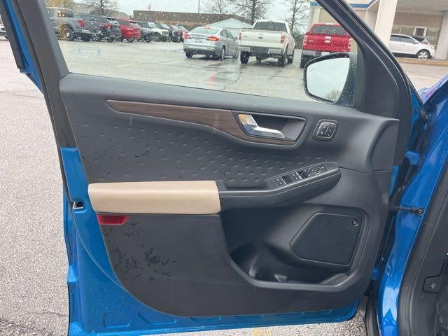 2020 Ford Escape Titanium Hybrid FWD