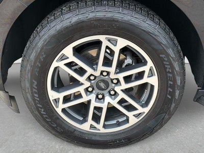 2025 Ford Expedition Active 4x4