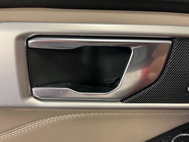 2022 Ford Explorer XLT 4WD