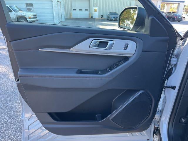 2025 Ford Explorer Active 4WD