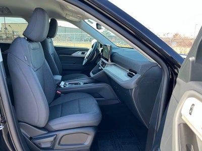 2025 Ford Explorer Active 4WD