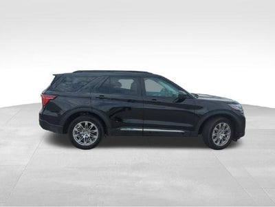 2025 Ford Explorer Active 4WD