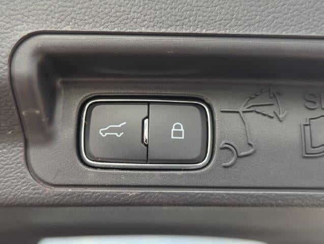 2025 Ford Explorer Active 4WD