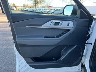 2025 Ford Explorer Active 4WD