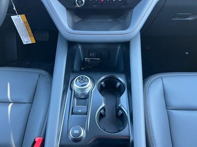 2025 Ford Explorer Active 4WD