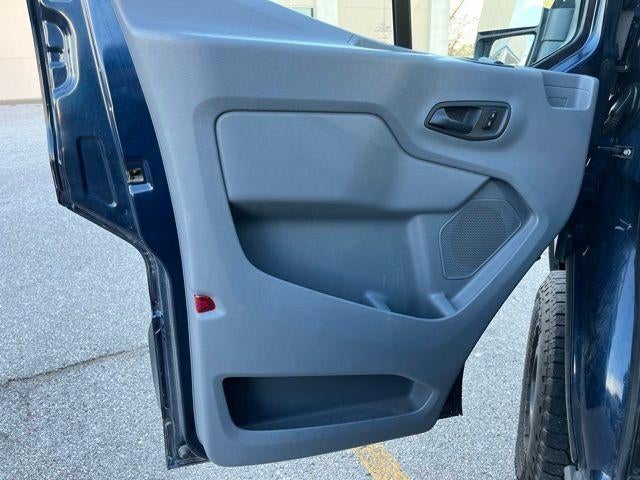 2017 Ford Transit Wagon T-150 130" Low Roof XLT Swing-Out RH Dr