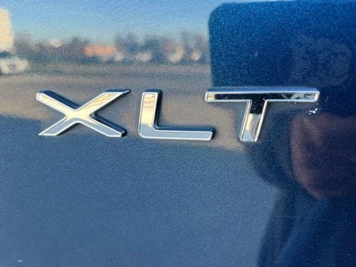 2017 Ford Transit Wagon T-150 130" Low Roof XLT Swing-Out RH Dr