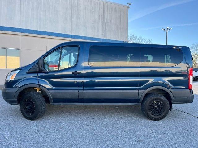 2017 Ford Transit Wagon T-150 130" Low Roof XLT Swing-Out RH Dr