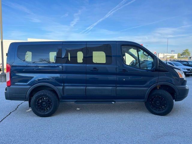 2017 Ford Transit Wagon T-150 130" Low Roof XLT Swing-Out RH Dr