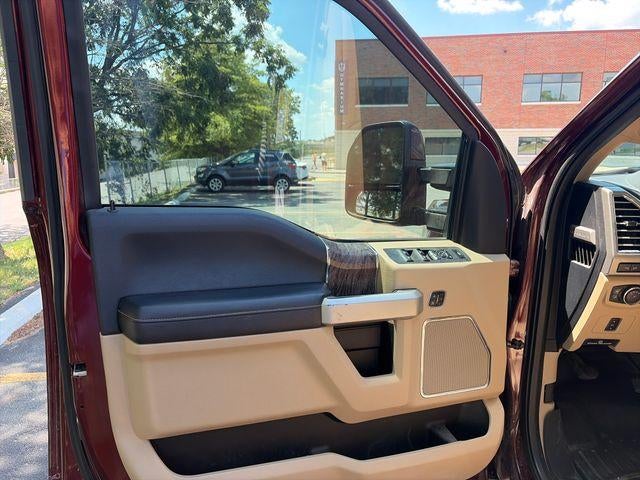2017 Ford Super Duty F-250 SRW Lariat 4WD Crew Cab 6.75' Box