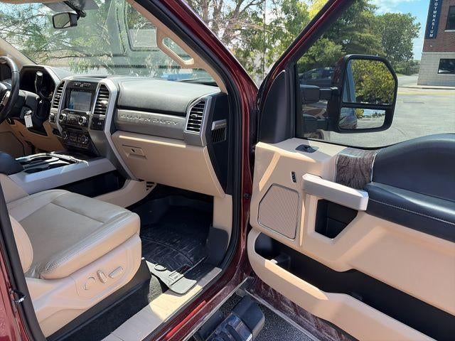 2017 Ford Super Duty F-250 SRW Lariat 4WD Crew Cab 6.75' Box