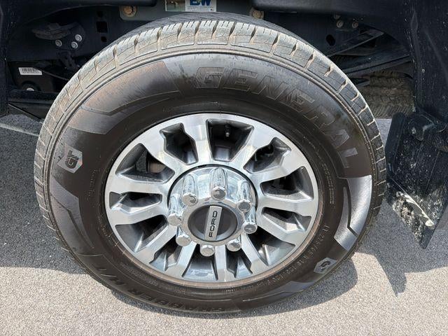 2022 Ford Super Duty F-250 SRW LARIAT 4WD Crew Cab 6.75' Box