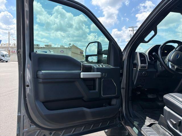 2022 Ford Super Duty F-250 SRW LARIAT 4WD Crew Cab 6.75' Box