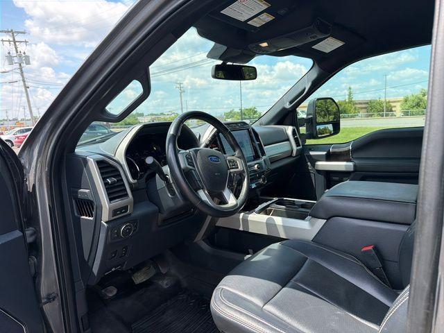 2022 Ford Super Duty F-250 SRW LARIAT 4WD Crew Cab 6.75' Box