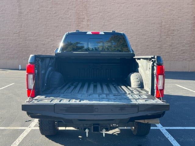 2022 Ford Super Duty F-250 SRW LARIAT 4WD Crew Cab 6.75' Box