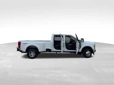 2025 Ford Super Duty F-350 DRW XL 4WD Crew Cab 8' Box