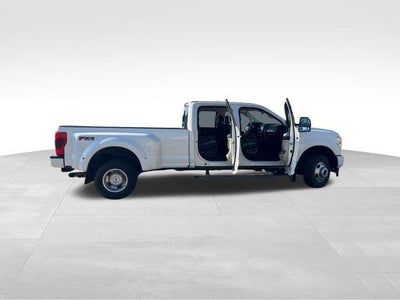 2020 Ford Super Duty F-350 DRW Limited 4WD Crew Cab 8' Box