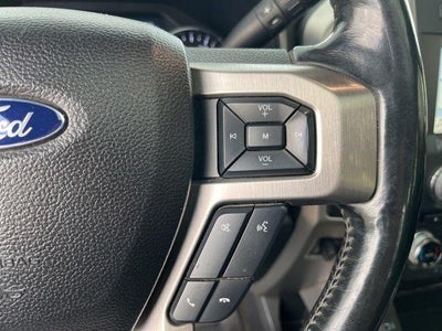 2017 Ford Super Duty F-450 DRW Platinum 4WD Crew Cab 8' Box