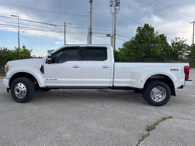 2017 Ford Super Duty F-450 DRW Platinum 4WD Crew Cab 8' Box
