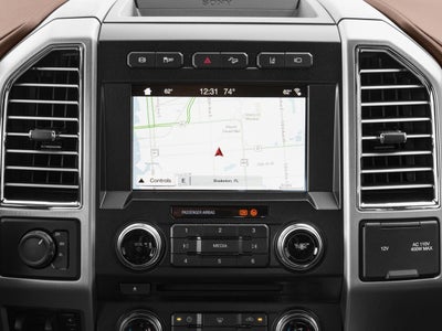 2017 Ford Super Duty F-450 DRW Platinum 4WD Crew Cab 8' Box