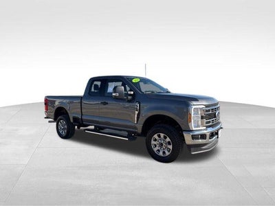 2024 Ford Super Duty F-350 SRW XLT 4WD SuperCab 6.75' Box