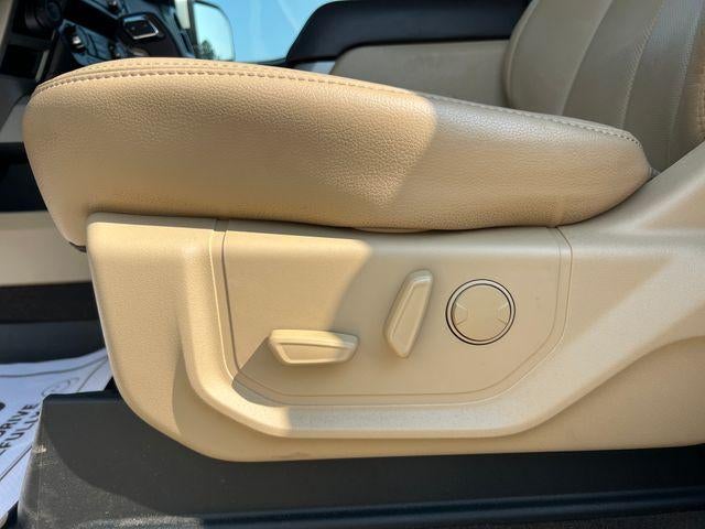 2020 Ford F-150 LARIAT 4WD SuperCrew 5.5' Box