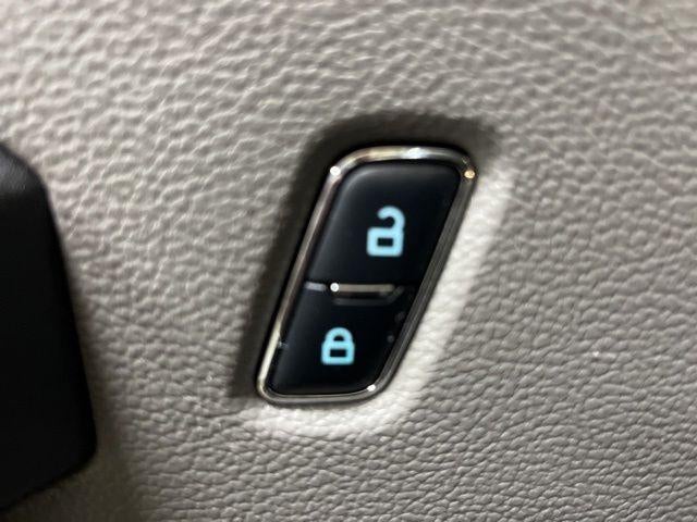 2017 Ford F-150 XL 2WD Reg Cab 6.5' Box