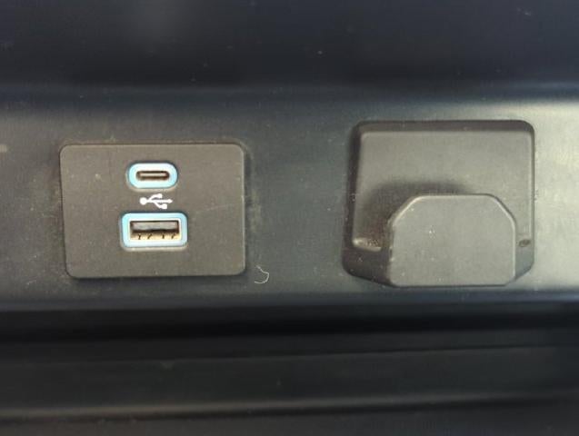 2022 Ford F-150 XL 2WD Reg Cab 6.5' Box