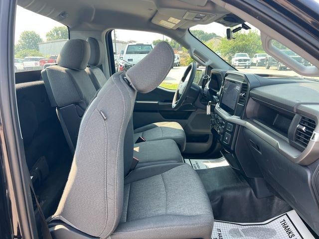 2025 Ford F-150 XL 4WD Reg Cab 8' Box