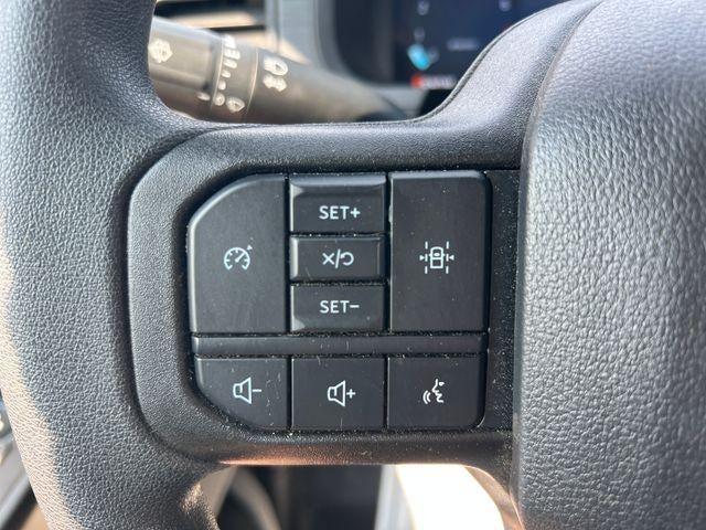 2025 Ford F-150 XL 4WD Reg Cab 8' Box