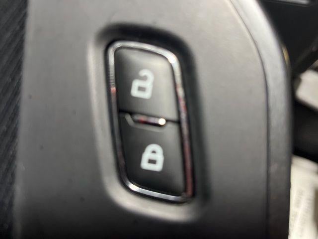 2025 Ford F-150 XL 4WD Reg Cab 8' Box