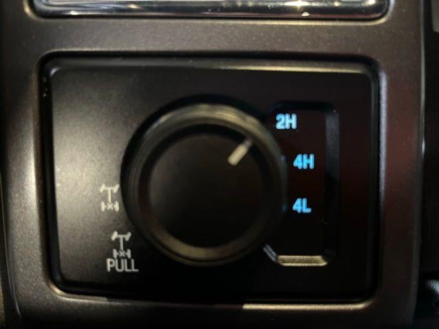 2025 Ford F-150 XL 4WD Reg Cab 8' Box