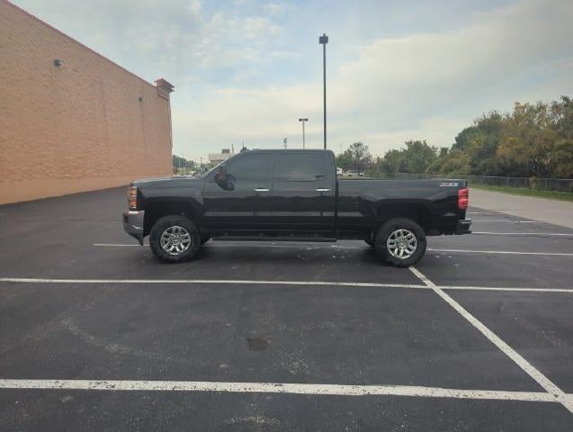 2016 Chevrolet Silverado 2500 HD Crew Cab Standard Box 4-Wheel Drive LTZ
