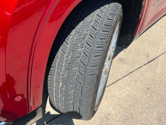 2024 GMC Acadia AWD Denali