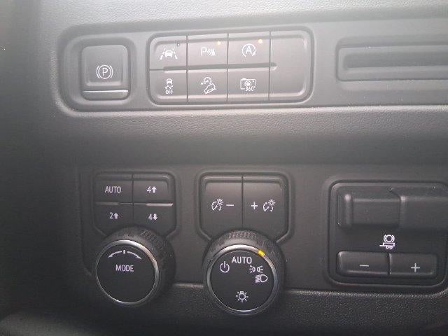 2023 Chevrolet Suburban 4WD Z71