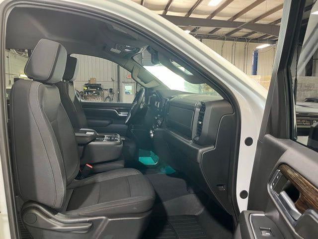 2024 GMC Sierra 3500HD Crew Cab Long Box 4-Wheel Drive SLE