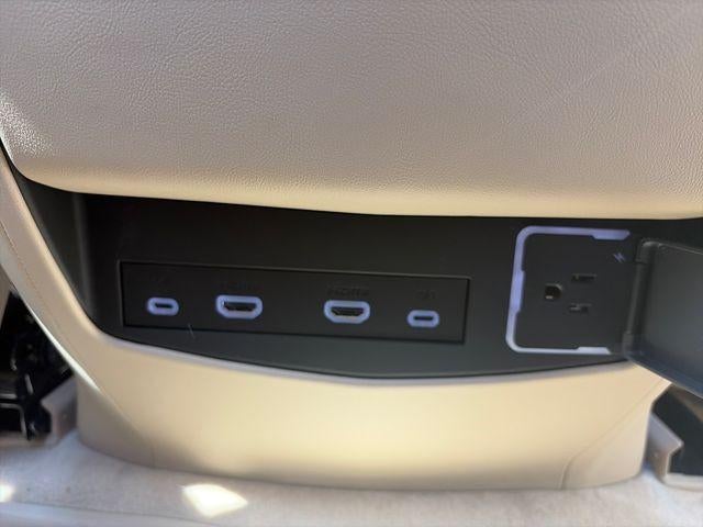 2024 Cadillac Escalade 4WD Premium Luxury