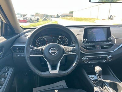 2025 Nissan Altima SV FWD