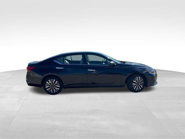 2024 Nissan Altima 2.5 SV Sedan