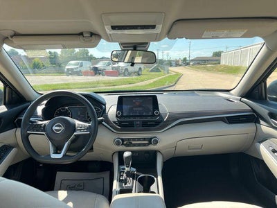 2024 Nissan Altima 2.5 SV Sedan