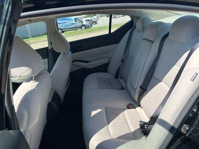 2024 Nissan Altima 2.5 SV Sedan