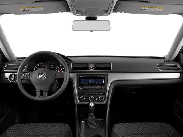 2014 Volkswagen Passat 4dr Sdn 1.8T Manual SE PZEV