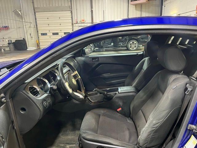 2014 Ford Mustang 2dr Cpe V6