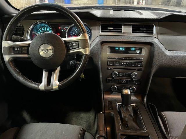 2014 Ford Mustang 2dr Cpe V6