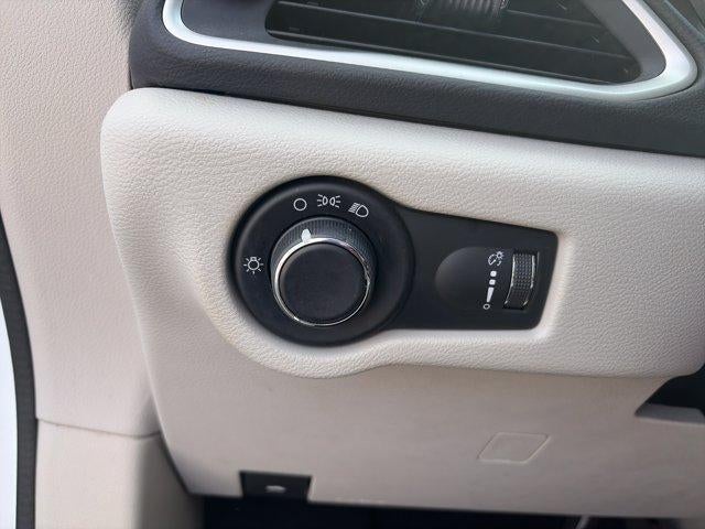 2018 Chrysler Pacifica L FWD