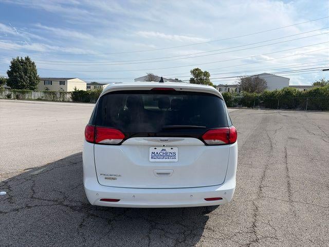 2018 Chrysler Pacifica L FWD