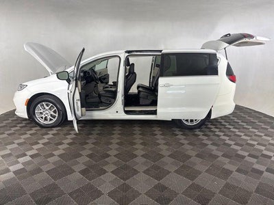 2024 Chrysler Pacifica Touring L FWD